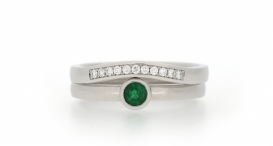 W2335 - Snubní prsten vyrobený z platiny s diamanty do setu k zasnubnímu prstenu vyrobeného z platiny se smaragdem - foto č. 161
