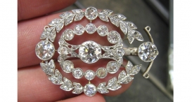 X5007 - brož předělaná na zámeček pro třířadý perlový náhrdelník, 18kt bílé zlato, platina, diamanty - foto č. 22